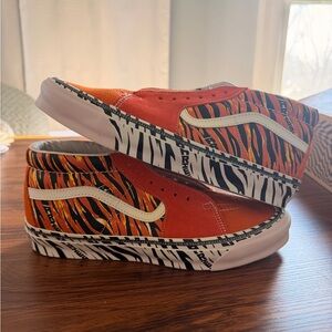 NWT Vans Oh Sk8-Mid Lx - Aries Collection